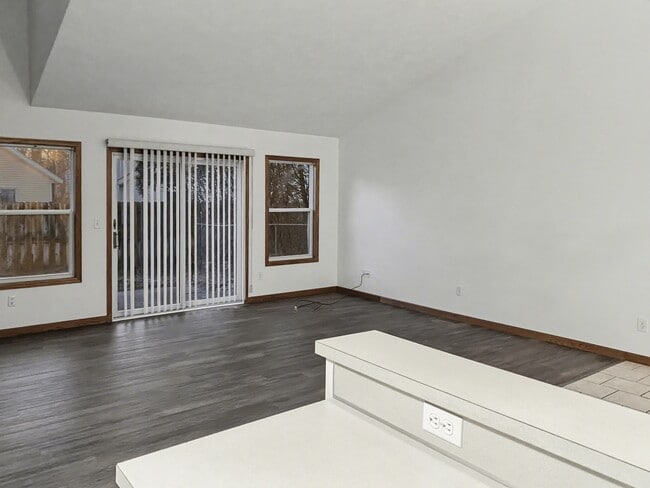 Building Photo - 13286 Riley St