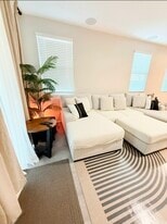 Building Photo - 620 W Calle El Tramo