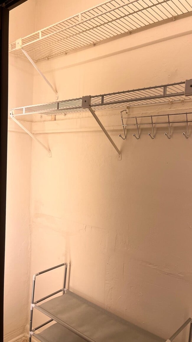 Building Photo - 260 SW 48th Ct