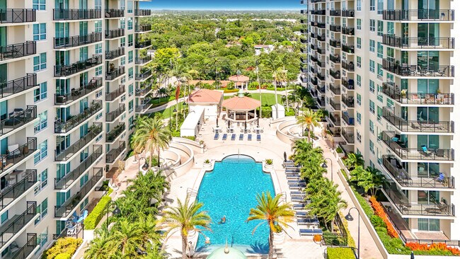 Building Photo - 610 W Las Olas Blvd