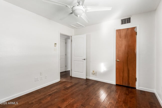 Building Photo - 7340 N 7th Ave