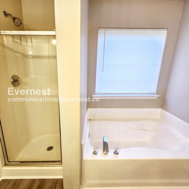 Building Photo - 3507 Devon Chase Rd