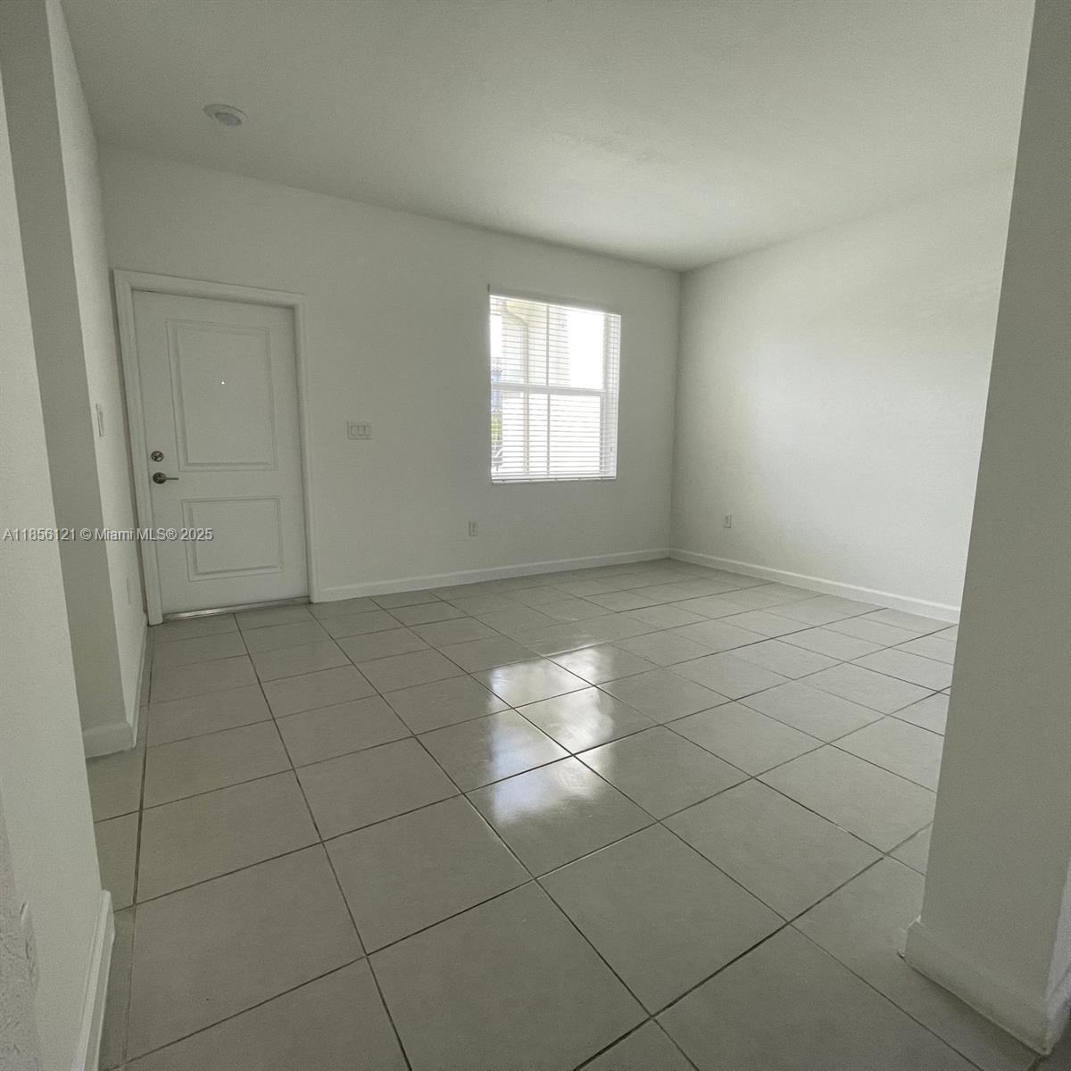 Building Photo - 1776 SE 27th Rd