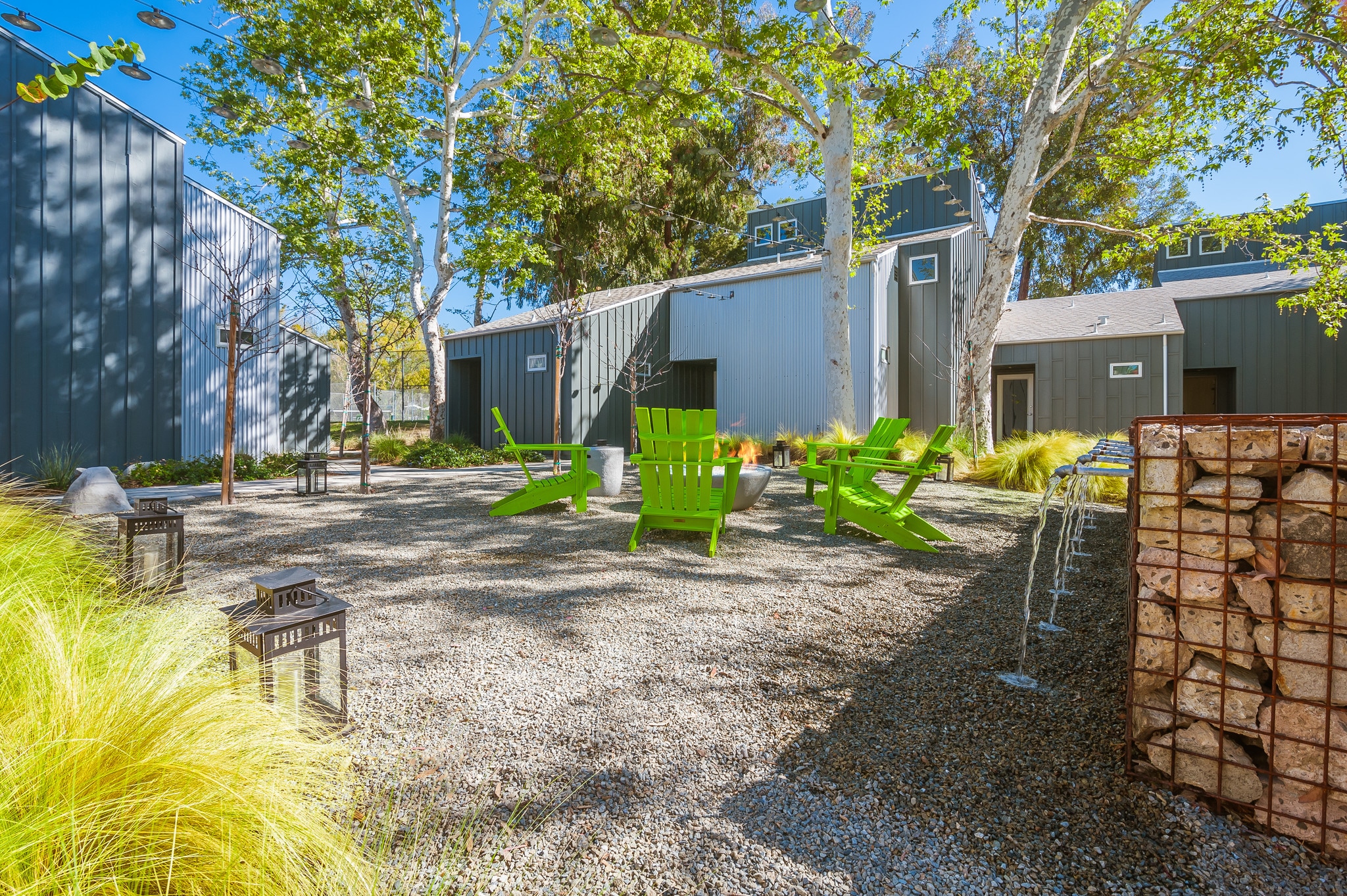 courtyard - 23501 Ave La Caza