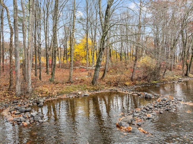 Building Photo - 1701 Farmington Ave