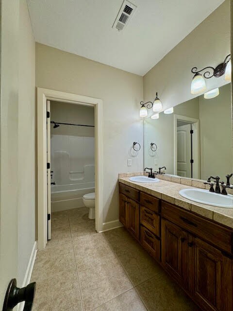 Building Photo - 3704 W Cherokee Rd