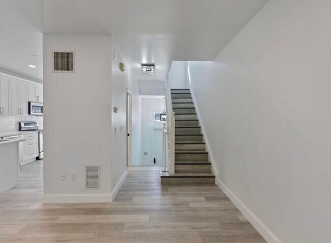 Building Photo - 417 Juno Dunes Way