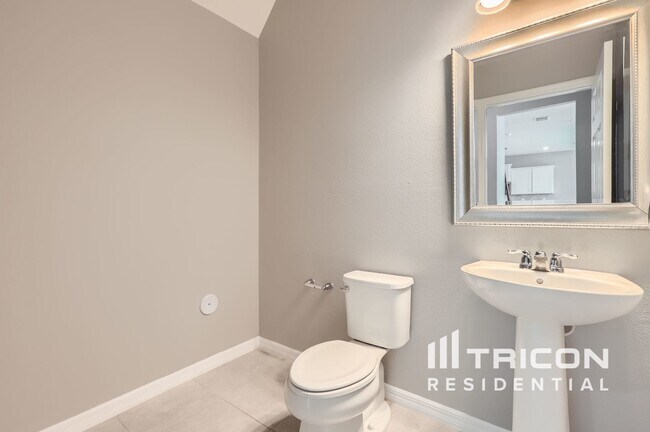 Building Photo - 6316 Dutton Dr
