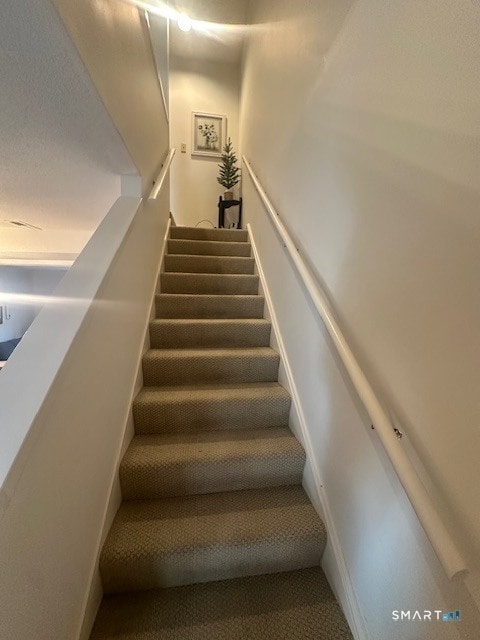 Building Photo - 25 Farmington Chase Crescent