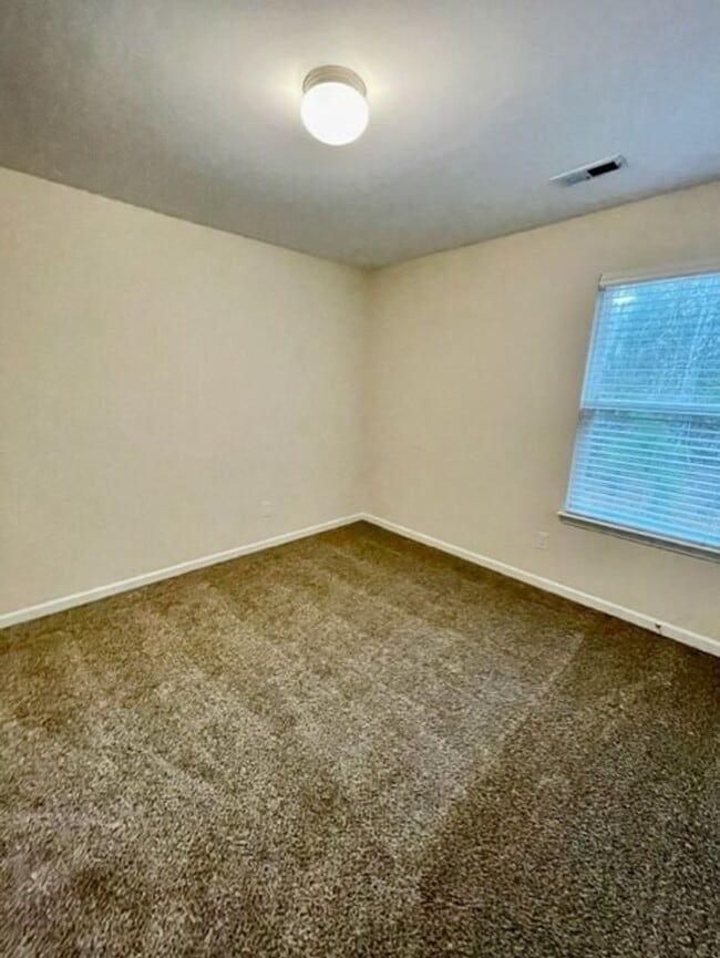 Building Photo - Luxurious 2 story 3 bedroom 2.5 bath townhomes. Located in Salisbury.