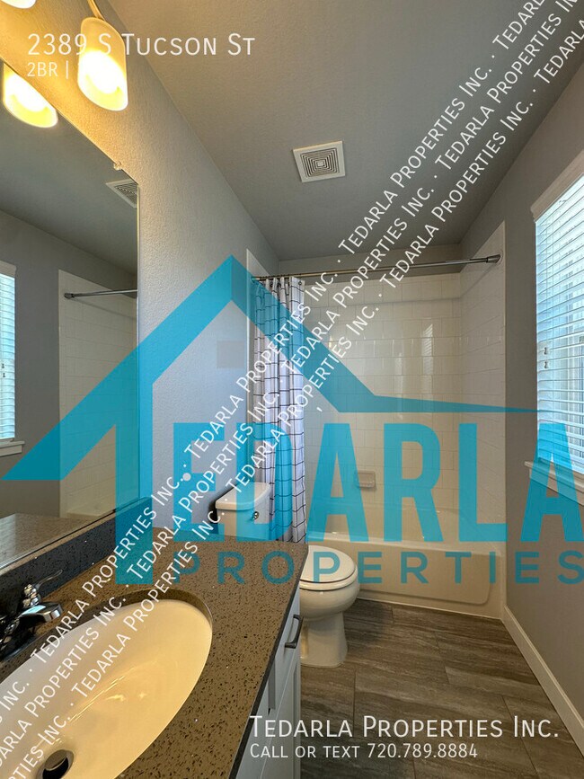 Building Photo - 2389 S Tucson St