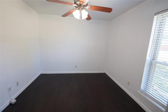 Building Photo - 991 Redcedar Way Dr