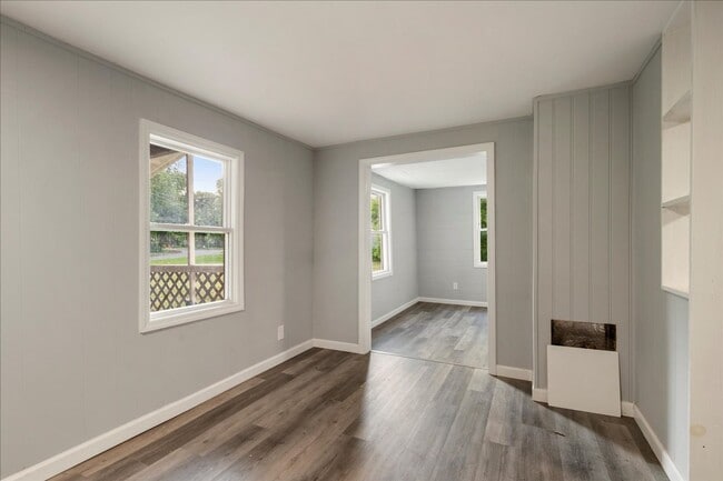 Building Photo - 3 Bedroom 1 Bath Rental in Oneida, NY!