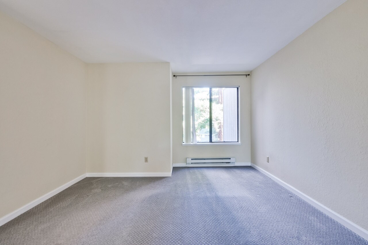 Building Photo - 725 Mariposa Ave.