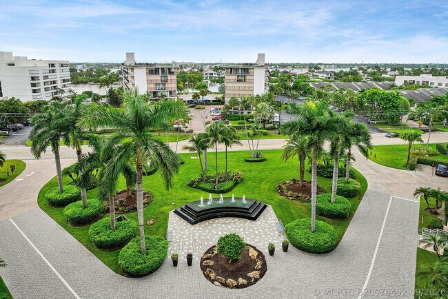 Building Photo - 3546 S Ocean Blvd
