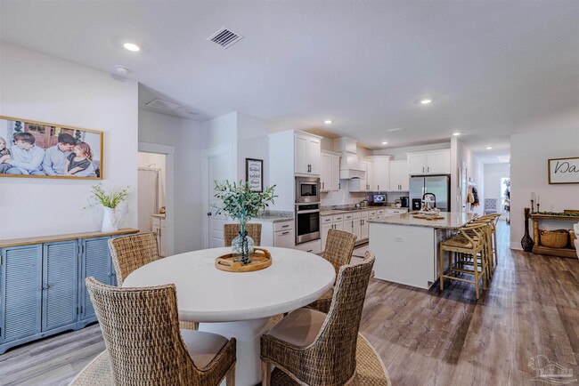 Building Photo - 4169 Equestrian Blvd