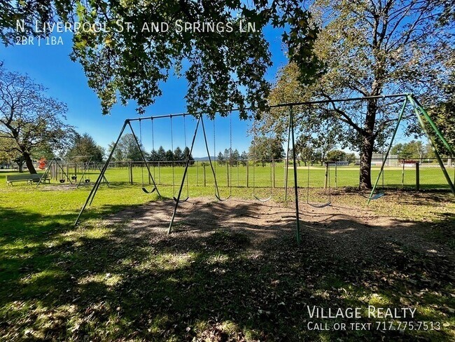 Building Photo - 220 Elizabeth Ln