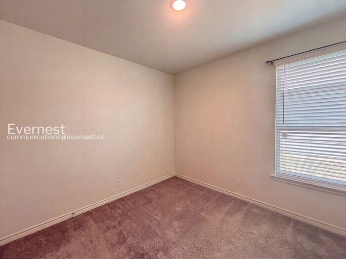 Building Photo - 854 Freedom Cir