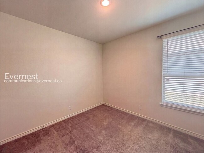 Building Photo - 854 Freedom Cir