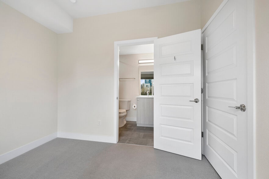Building Photo - 3048 Wilson Ct