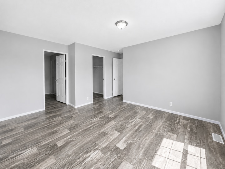 Building Photo - 4562 Iris Ln
