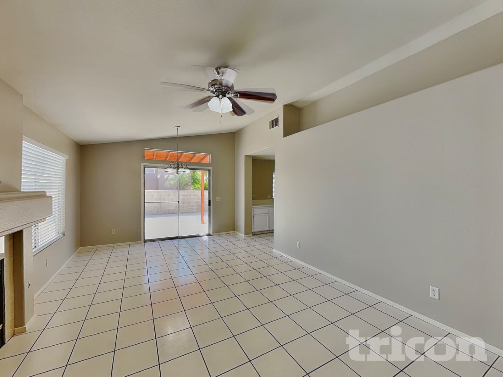 Building Photo - 5703 Roundrock Dr