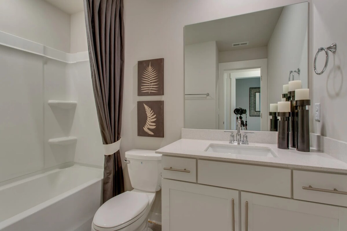 Building Photo - 2710 Fordham St