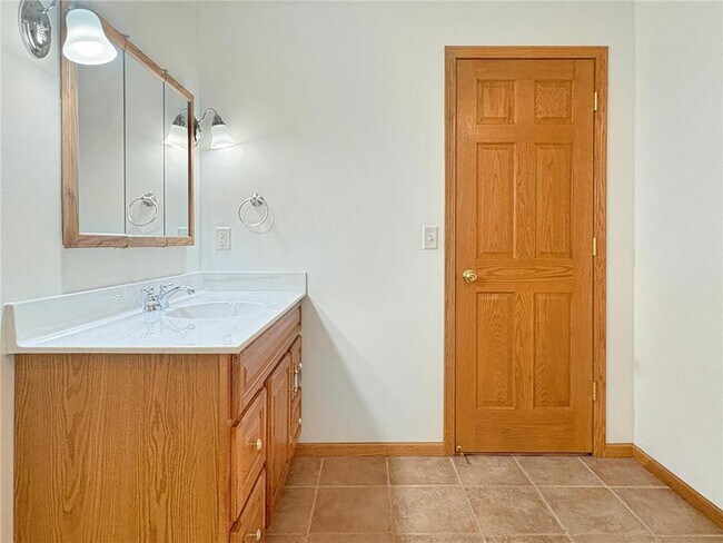 Building Photo - 15612 Canyon Ridge