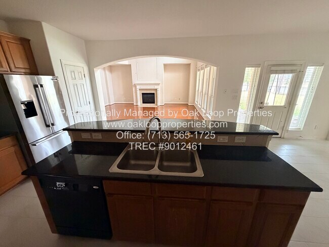 Building Photo - 2403 Galleon Point Ct