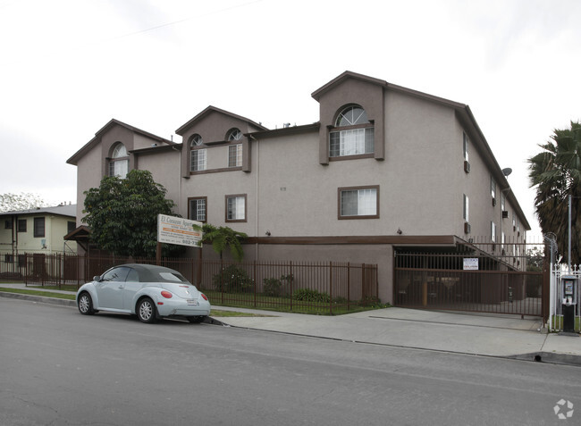 Primary Photo - El Corazon Apartments
