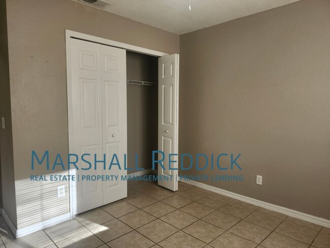 Building Photo - 3 BED 2 BATH SINGLE FAMILY HOME ON FRESH W...