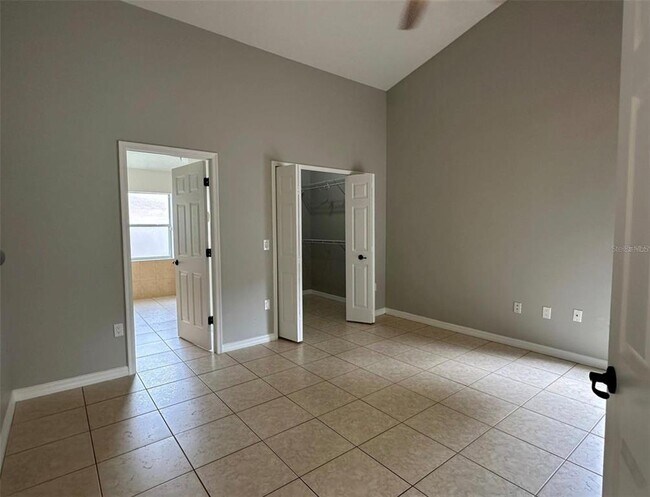 Building Photo - 10707 Flycast Cir