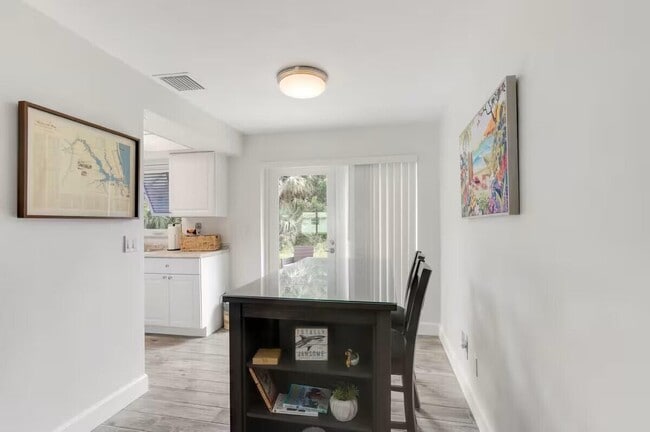 Building Photo - 1519 Treemont Ave