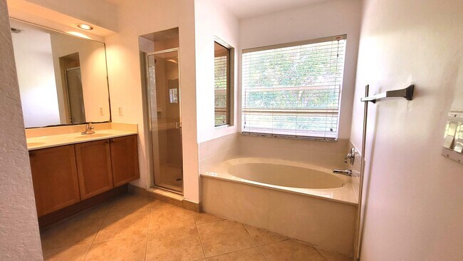 Building Photo - 4088 Lake Tahoe Cir