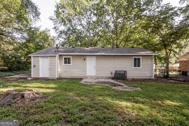 Building Photo - 41 Libby Ln