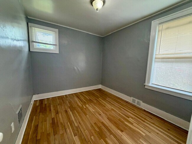 Building Photo - 14030 Faircrest St