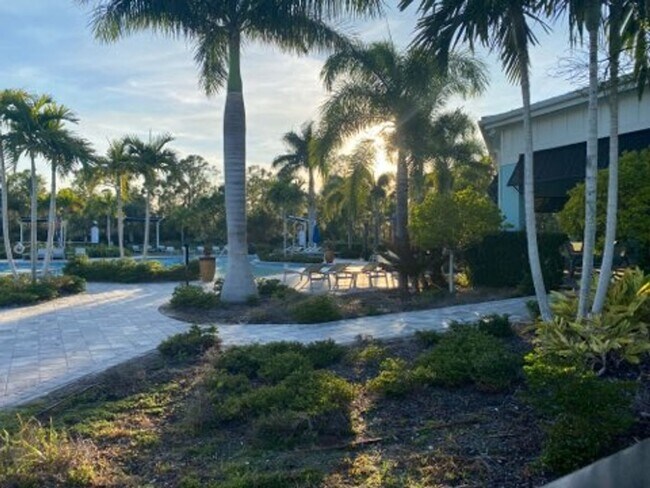 Building Photo - 3440 Cancun Ct