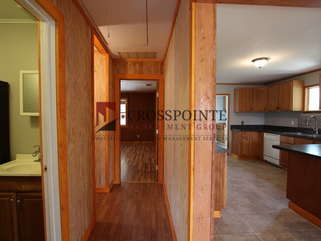 Building Photo - 110 S Hunter St