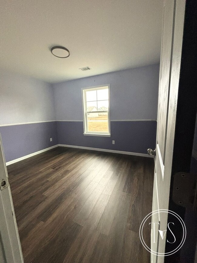 Building Photo - 43 Persimmon Blvd
