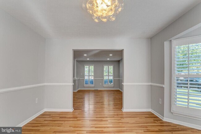 Building Photo - 7505 Castle Rock Dr