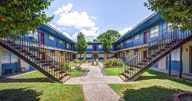 Primary Photo - The Station Apartments