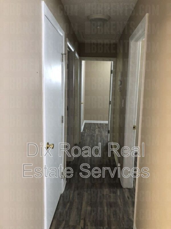 Building Photo - 4855 Live Oak Dr