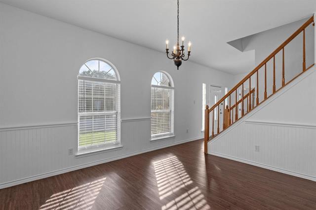 Building Photo - 6814 Silver Lake Dr