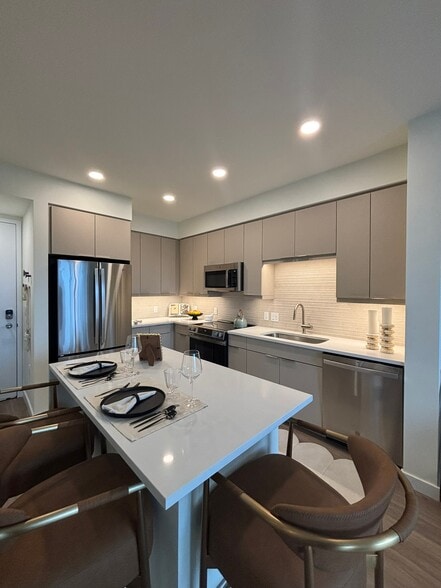 Building Photo - 237 NW 31st St