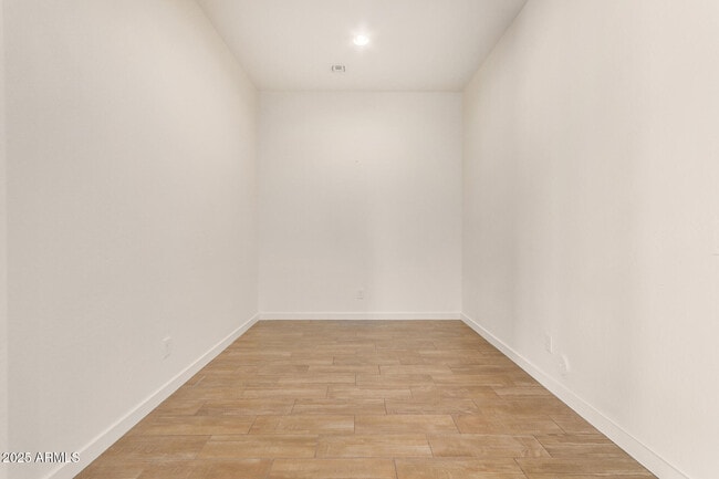 Building Photo - 9320 S 55th Pl