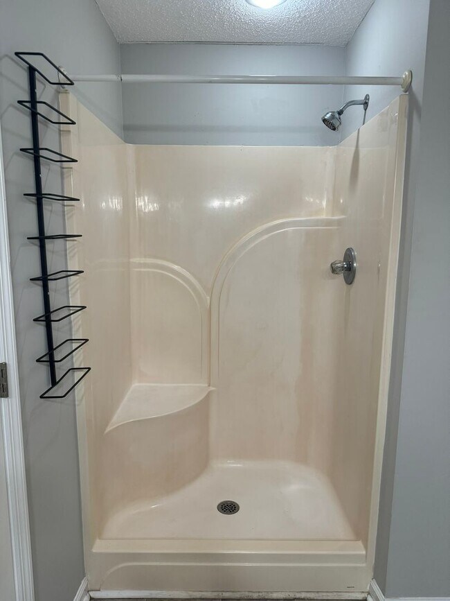 Building Photo - Wonderful Bogart Home in Pleasant Pines!