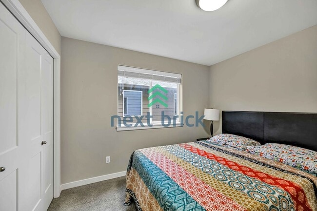 Building Photo - Stunning 4-Bedroom, 3-Bathroom East-Facing Cul-De-Sac Home in Laterra Estates