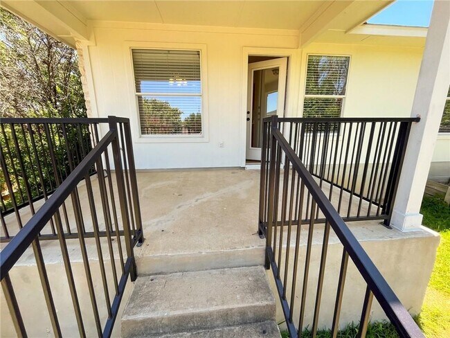 Building Photo - 1011 Burgess Dr