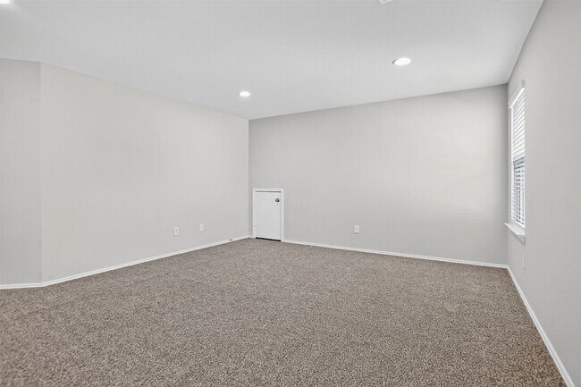 Building Photo - 9205 Inland Leather Ln