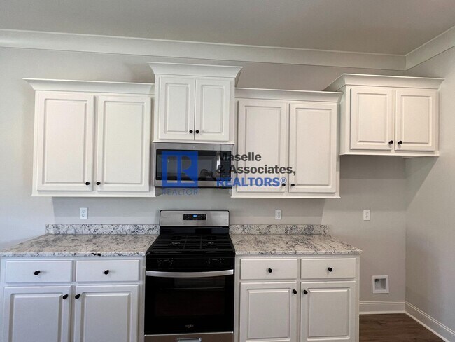 Building Photo - 4 Bed/2 Bath Home in Pearl in Silver Ridge